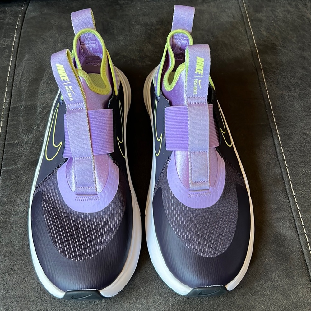 Nike flex plus kids size 6Y